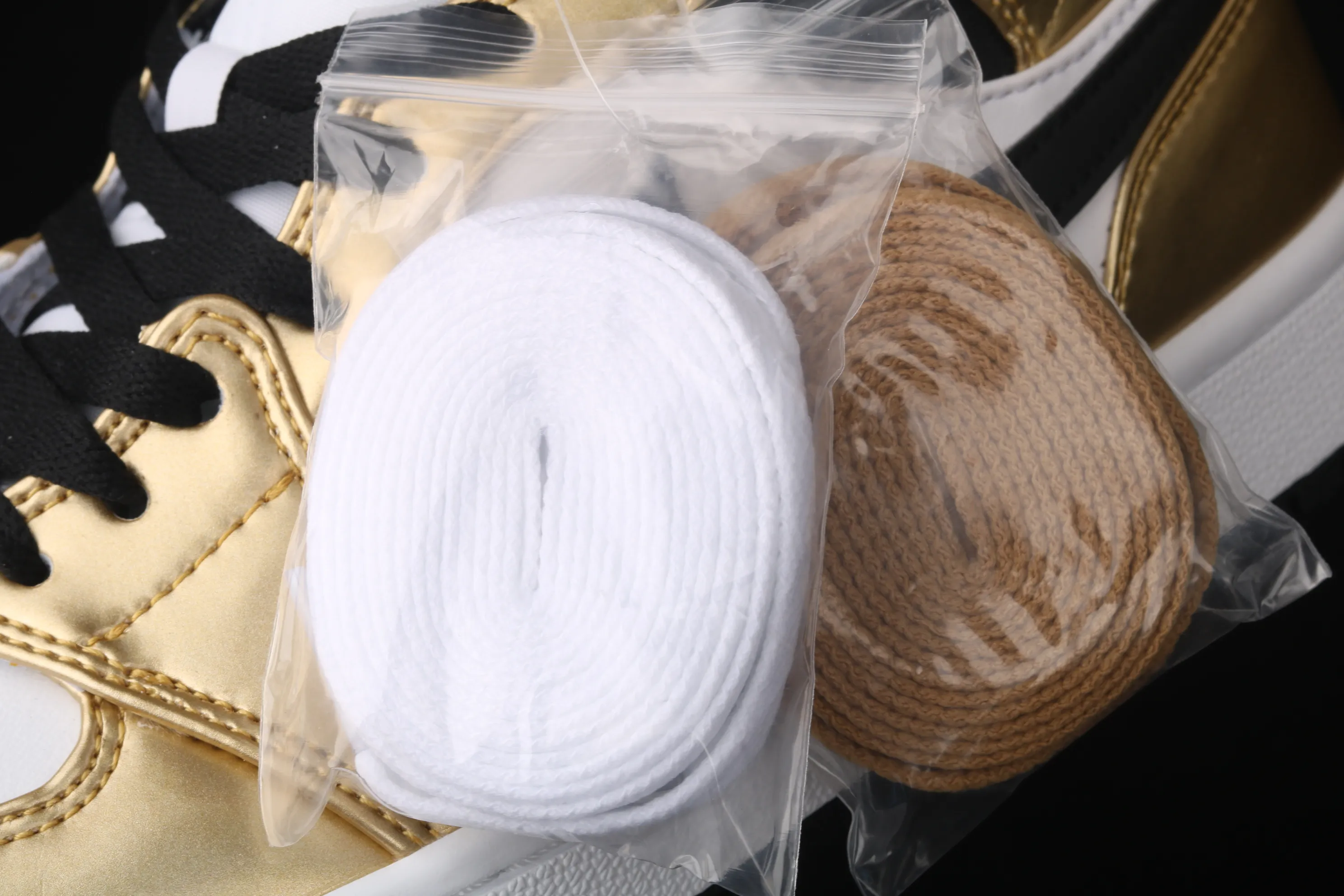 All Categories Air Jordan Jordan Series Basketball Shoes Air Jordan 1 Mid Air Jordan 1 Mid "Metallic Gold" AJ1 Joe 1 Zhongbang Platinum Color DC1419-700